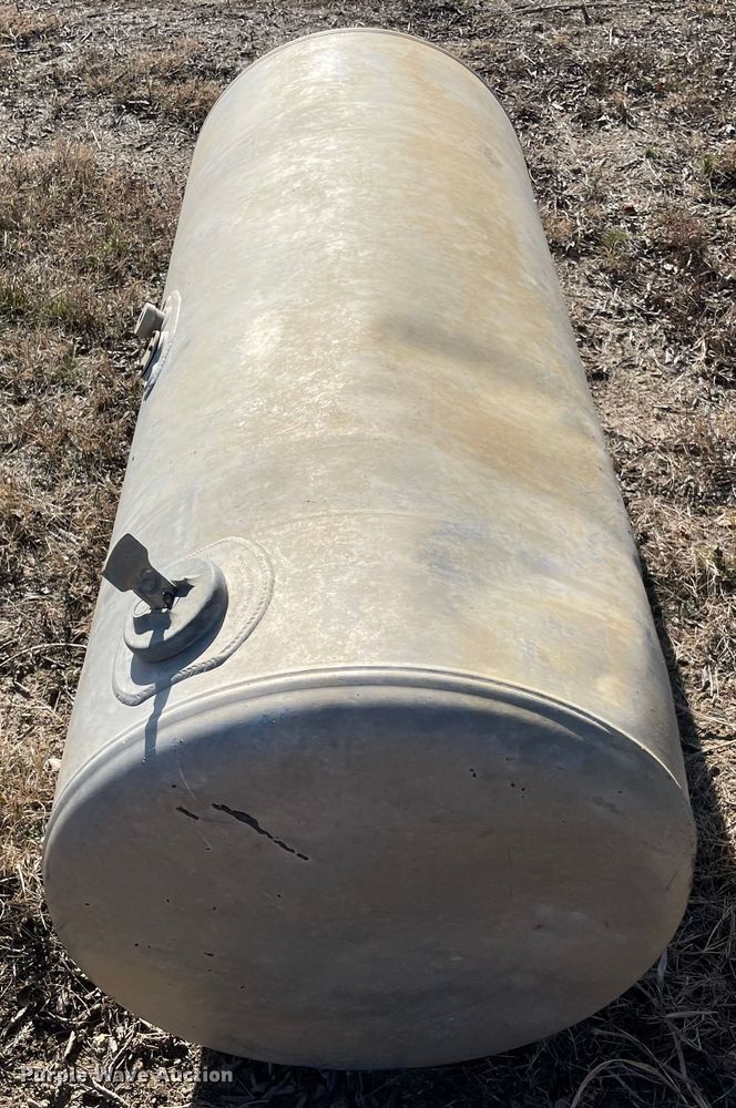 image for item MI9567 Peterbilt  fuel tank