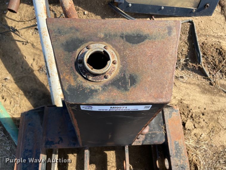 image for item MI9571 Heil HPT53  hydraulic tank