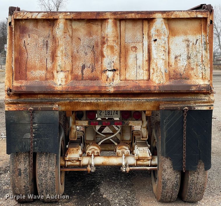 image for item MI9590 1968 Lufkin THD2  end dump trailer