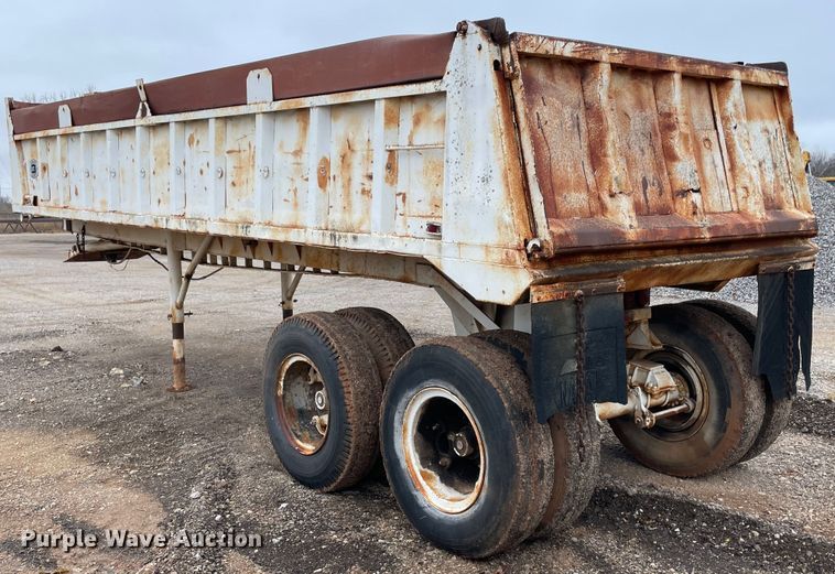 image for item MI9590 1968 Lufkin THD2  end dump trailer