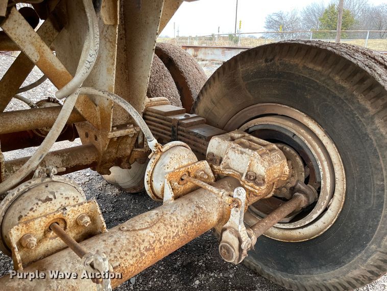 image for item MI9590 1968 Lufkin THD2  end dump trailer