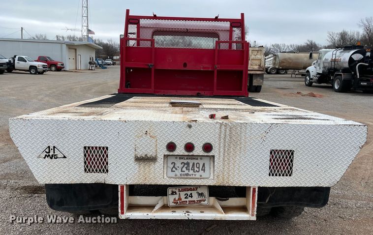 image for item MI9596 1987 International 1754  flatbed truck