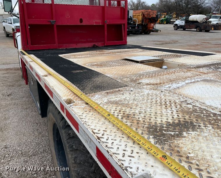 image for item MI9596 1987 International 1754  flatbed truck