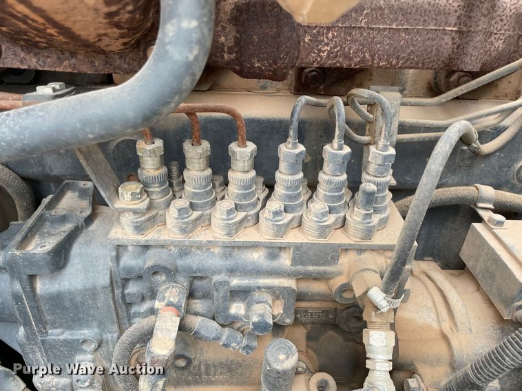 image for item MI9598 1997 Mack RD690S  semi truck