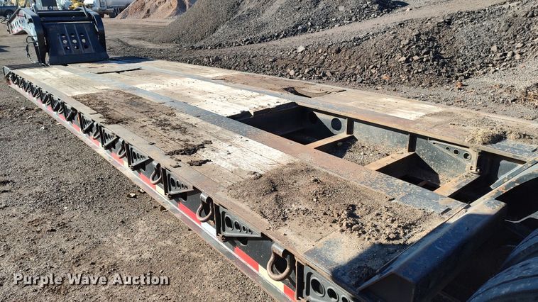 image for item MJ9278 2012 Fontaine Magnitude 55H  lowboy equipment trailer