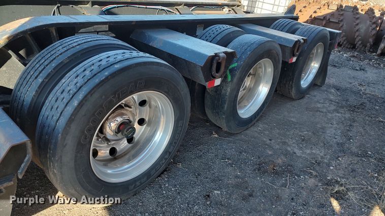 image for item MJ9278 2012 Fontaine Magnitude 55H  lowboy equipment trailer