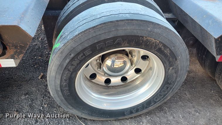 image for item MJ9278 2012 Fontaine Magnitude 55H  lowboy equipment trailer