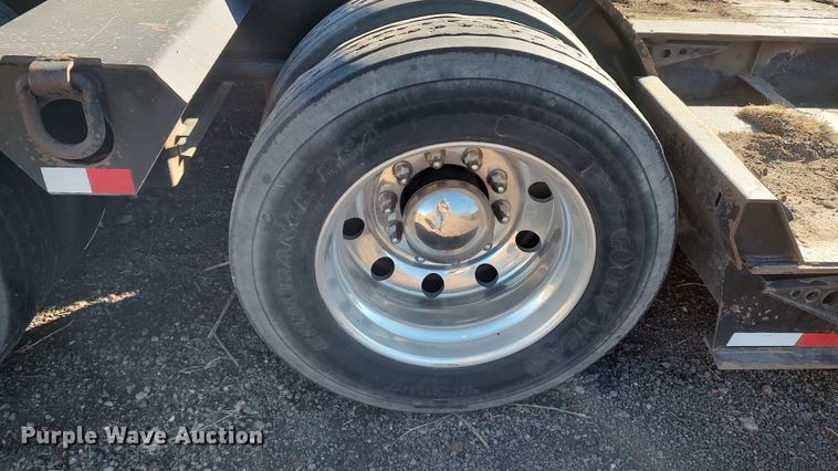 image for item MJ9278 2012 Fontaine Magnitude 55H  lowboy equipment trailer