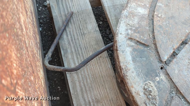 image for item MJ9287 (2) fifth wheel plates