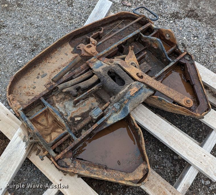 image for item MJ9287 (2) fifth wheel plates