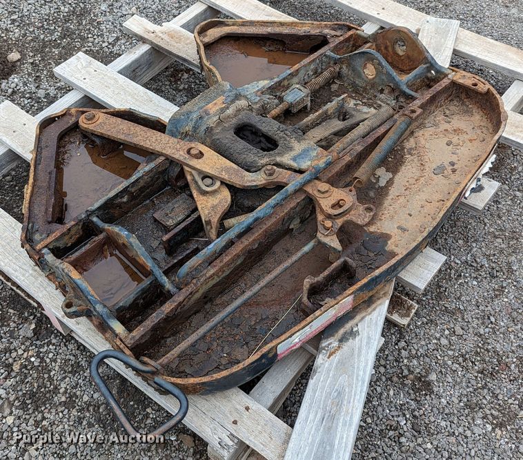 image for item MJ9287 (2) fifth wheel plates