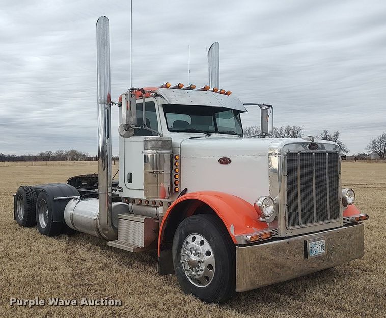 image for item MM9847 2006 Peterbilt 379  semi truck