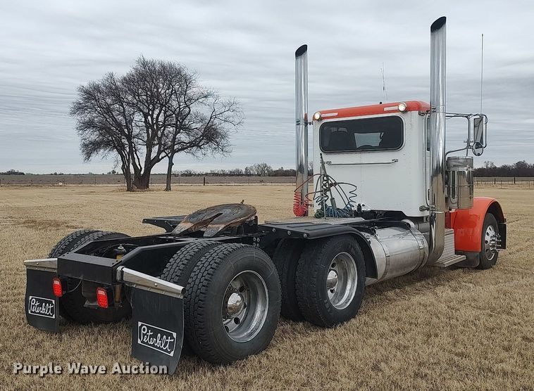 image for item MM9847 2006 Peterbilt 379  semi truck