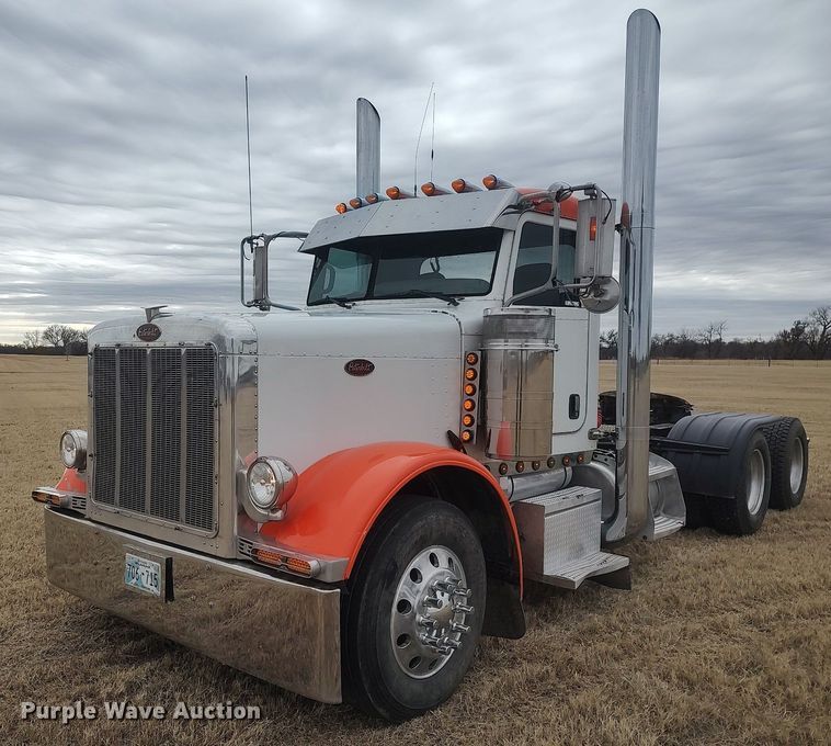 image for item MM9847 2006 Peterbilt 379  semi truck