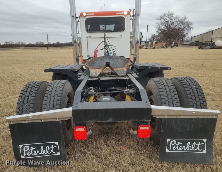 image for item MM9847 2006 Peterbilt 379  semi truck