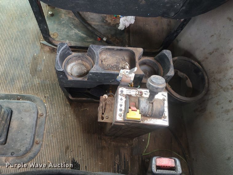 image for item MM9847 2006 Peterbilt 379  semi truck