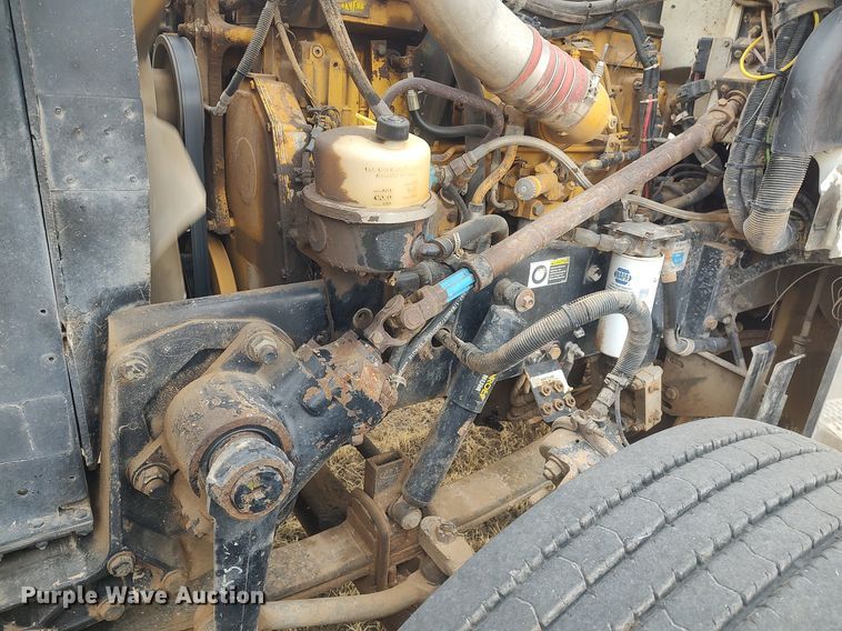 image for item MM9847 2006 Peterbilt 379  semi truck