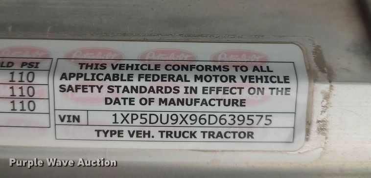 image for item MM9847 2006 Peterbilt 379  semi truck