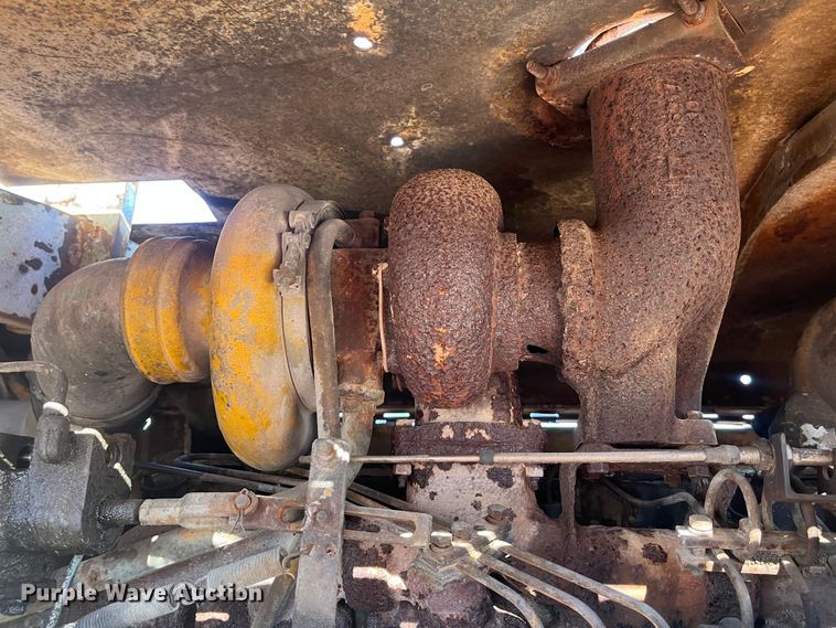 image for item MN9410 1981 Ford LN7000  truck cab and chassis