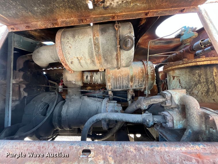 image for item MN9410 1981 Ford LN7000  truck cab and chassis