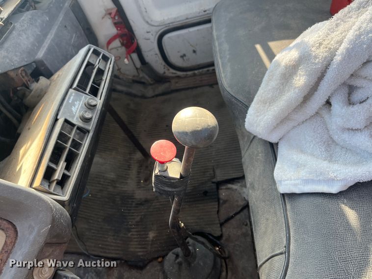 image for item MN9410 1981 Ford LN7000  truck cab and chassis