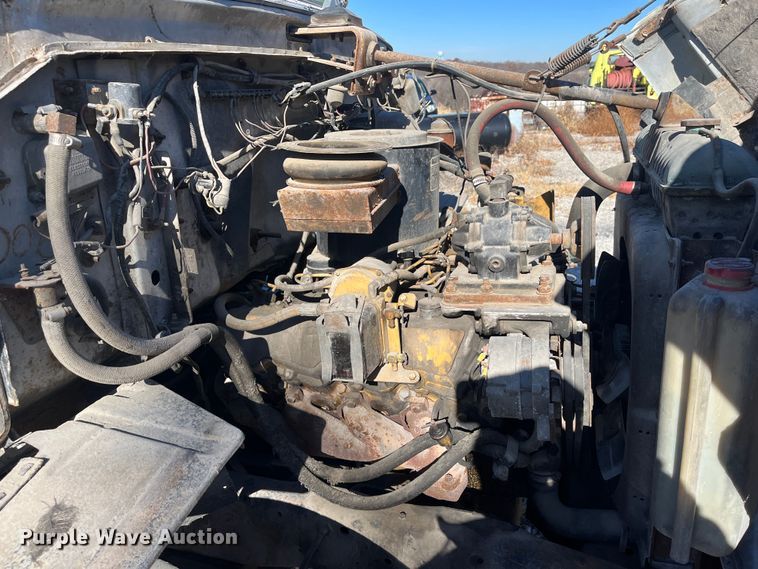 image for item MN9410 1981 Ford LN7000  truck cab and chassis