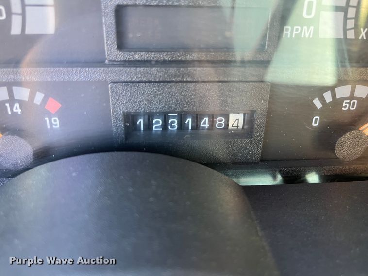 image for item MN9413 1996 Chevrolet Kodiak C6500  truck cab and chassis