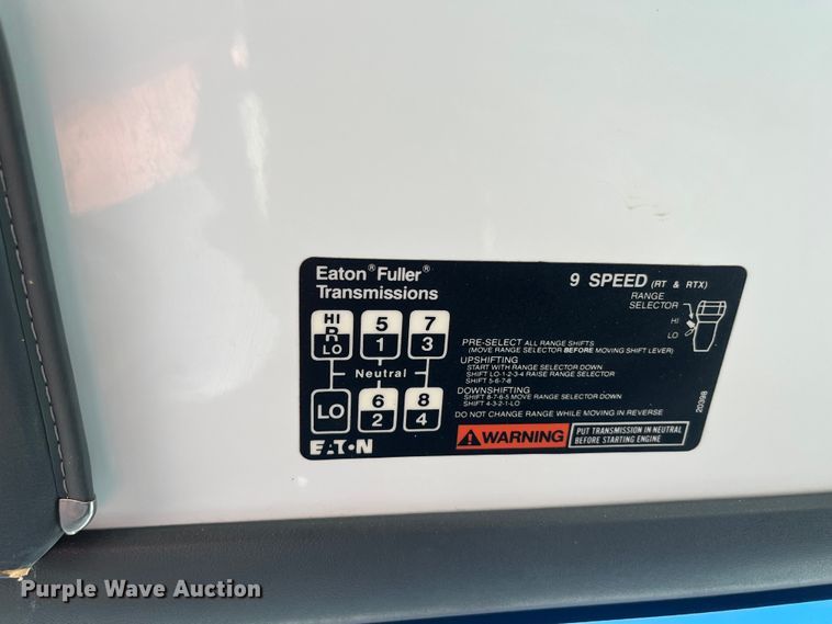 image for item MN9413 1996 Chevrolet Kodiak C6500  truck cab and chassis