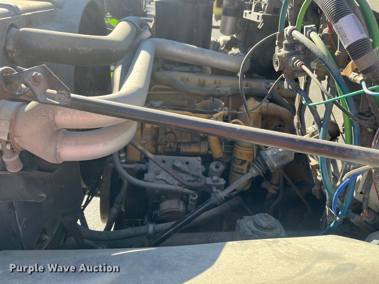 image for item MN9413 1996 Chevrolet Kodiak C6500  truck cab and chassis