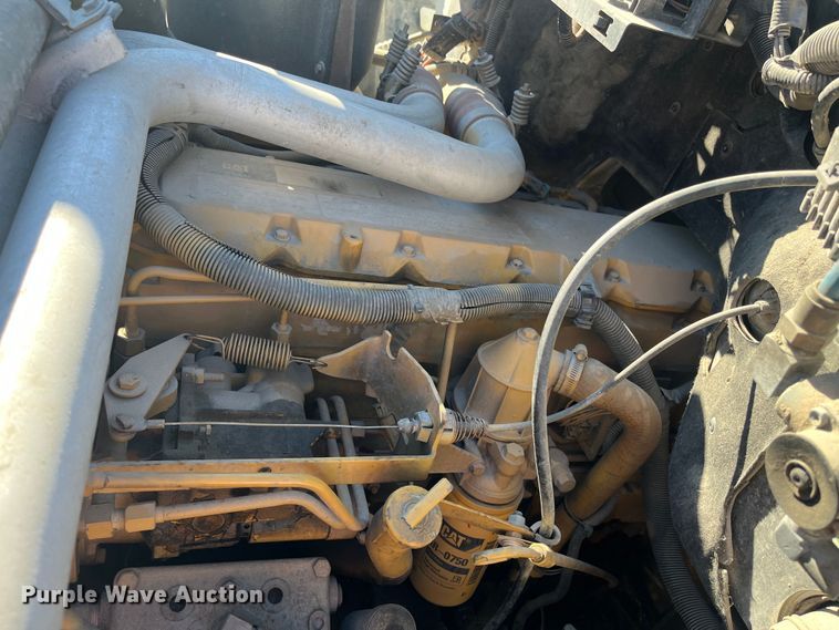 image for item MN9413 1996 Chevrolet Kodiak C6500  truck cab and chassis