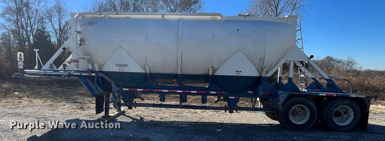 image for item MN9422 1982 J&L Tank  tank trailer