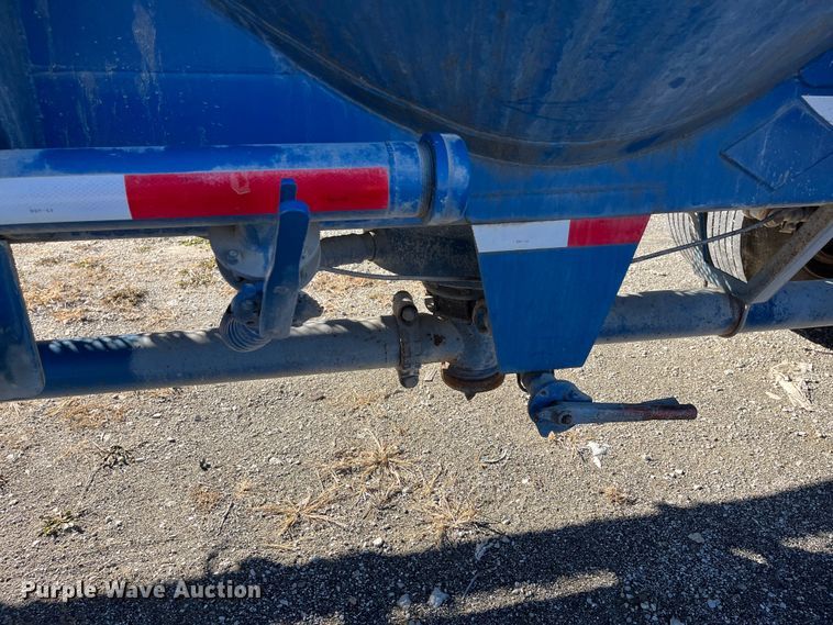 image for item MN9422 1982 J&L Tank  tank trailer