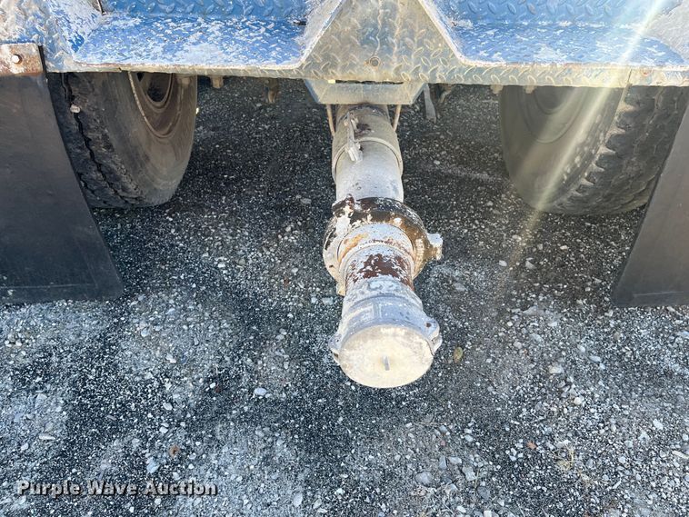 image for item MN9422 1982 J&L Tank  tank trailer