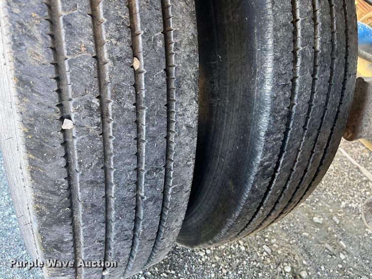 image for item MN9422 1982 J&L Tank  tank trailer