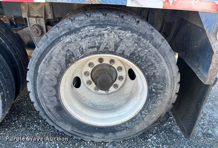 image for item MN9422 1982 J&L Tank  tank trailer