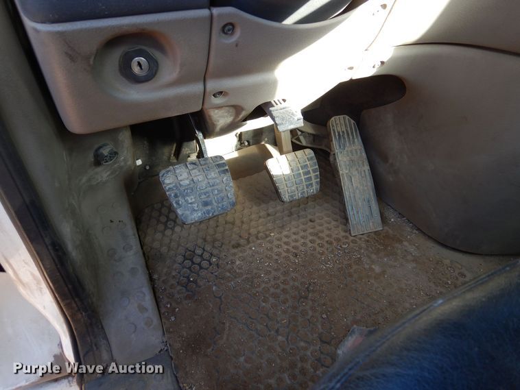 image for item MT9979 2012 Freightliner Cascadia 125  semi truck