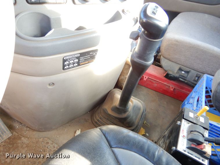 image for item MT9979 2012 Freightliner Cascadia 125  semi truck