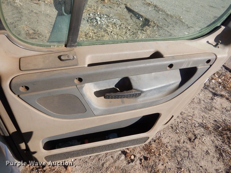 image for item MT9979 2012 Freightliner Cascadia 125  semi truck