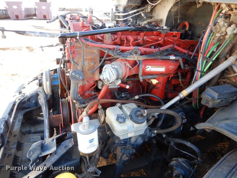 image for item MT9979 2012 Freightliner Cascadia 125  semi truck