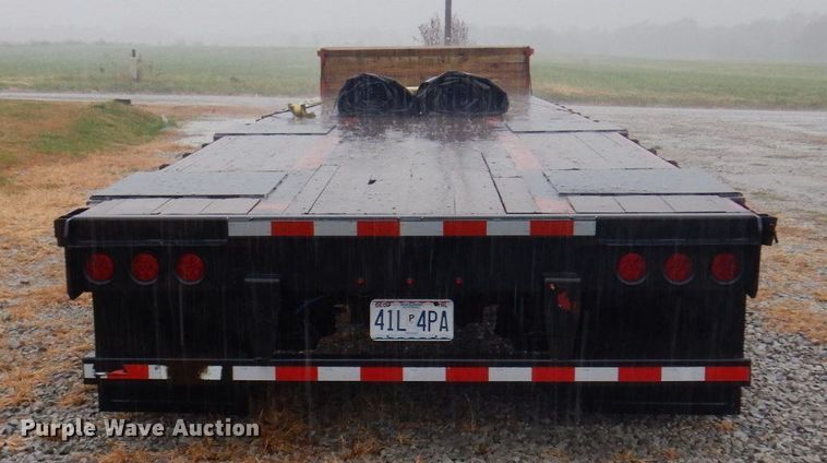 image for item MW9378 2006 Manac 13248801  drop deck trailer