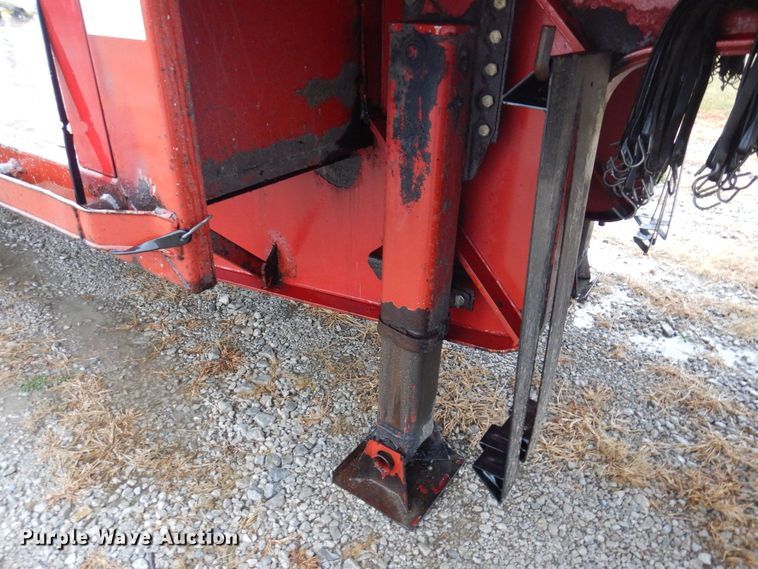 image for item MW9378 2006 Manac 13248801  drop deck trailer