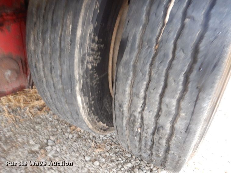 image for item MW9378 2006 Manac 13248801  drop deck trailer