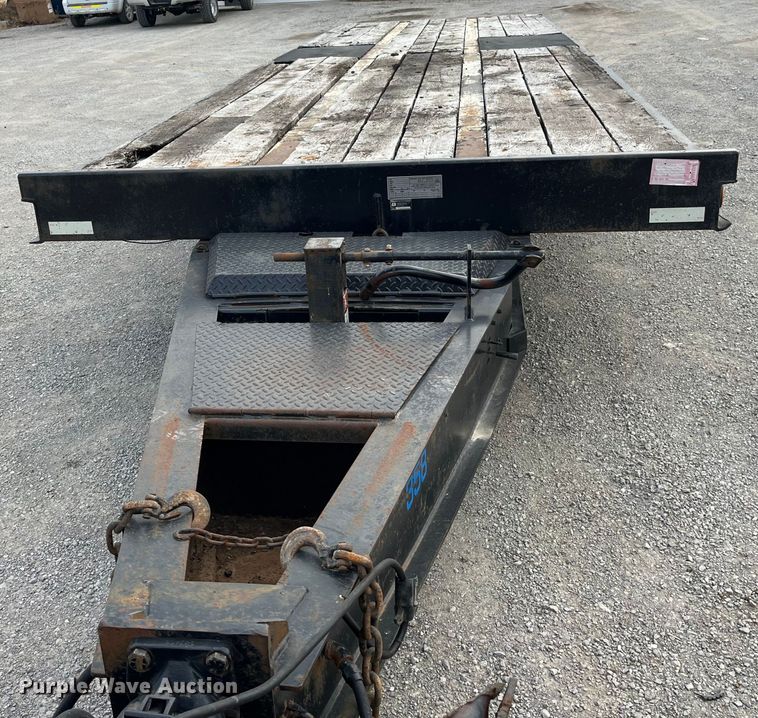 image for item MW9413 2006 Trail King TK40RB  tilt deck equipment trailer