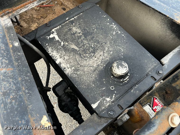 image for item MW9413 2006 Trail King TK40RB  tilt deck equipment trailer