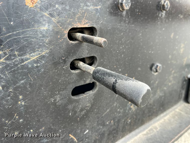 image for item MW9413 2006 Trail King TK40RB  tilt deck equipment trailer