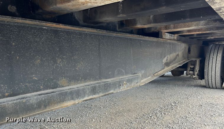 image for item MW9413 2006 Trail King TK40RB  tilt deck equipment trailer