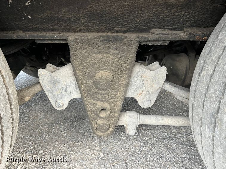 image for item MW9413 2006 Trail King TK40RB  tilt deck equipment trailer