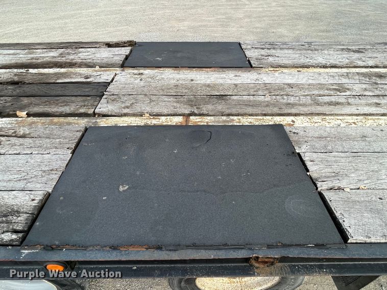 image for item MW9413 2006 Trail King TK40RB  tilt deck equipment trailer