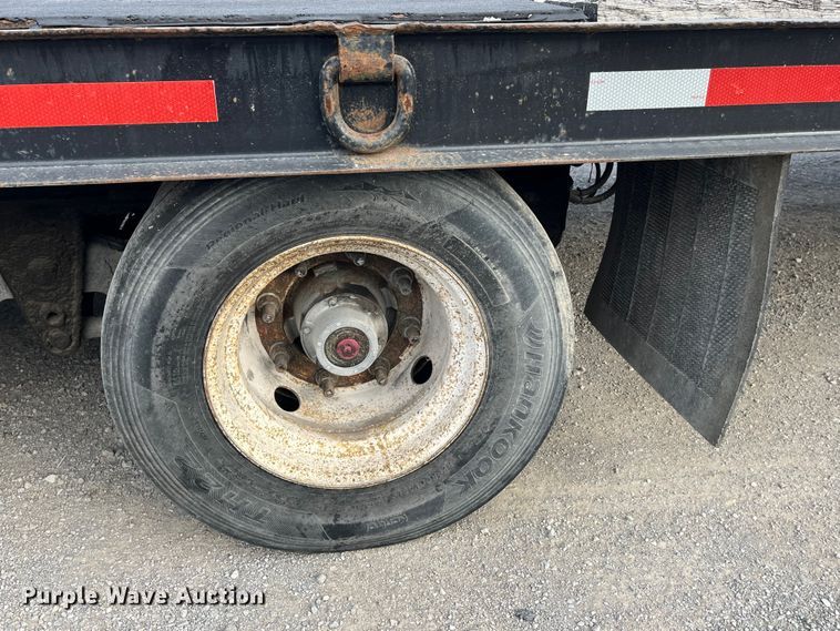 image for item MW9413 2006 Trail King TK40RB  tilt deck equipment trailer