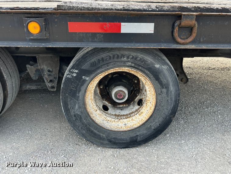 image for item MW9413 2006 Trail King TK40RB  tilt deck equipment trailer